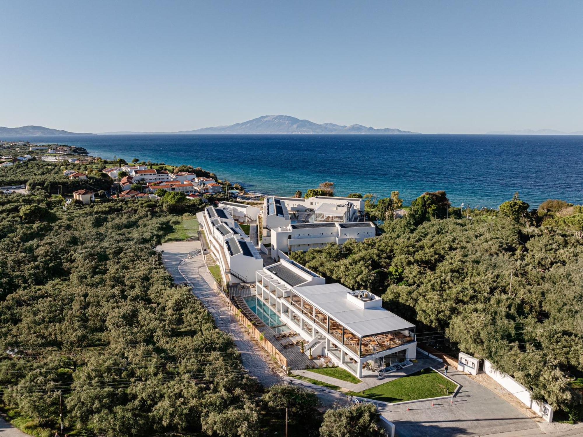 Magique Bleu Suites Tragaki Exterior photo